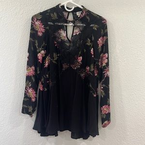 DayTrip Floral Blouse from Buckle Womens XS
